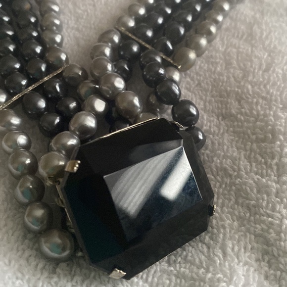 Faux pearl & faux gemstone choker - Picture 3 of 7